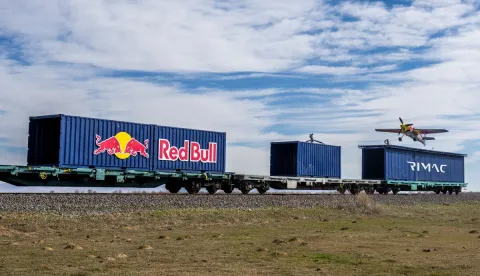 Rimčevi inženjeri pilotu su pomogli da sleti na jureći vlak!