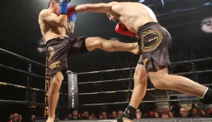Osijek, 07. 12. 2024., Velika dvorana Gradaski vrt, GOLDEN FIGHT 7, kickboxing, MMA; Muay Thai, boks, boks bez rukavica, Antonio Krajinović - Petar Ciovartanovići SNIMIO BRUNO JOBST
