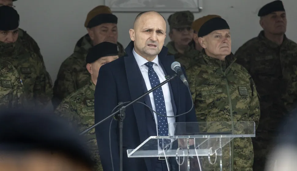 Zagreb, 10.2.2026 - Ministar obrane Ivan Anu&scaron;ić (na slici) sudjelovao je na svečanom ispraćaju 8. hrvatskog kontingenta u Mađarsku. Foto Hina/ Dario GRZELJ/ dag