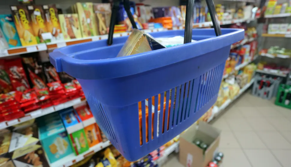 29.12.2018. Rijeka - Kosarica u trgovini. "n"nPhoto: Goran Kovacic/PIXSELL 