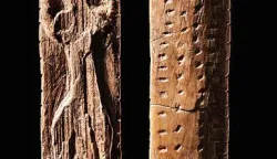 BERLIN, 24. veljače 2026. (Hina/Reuters) - Mali predmet koji su znanstvenici nazvali figuricom Adorantom, otkriven 1979. godine u &scaron;pilji u Njemačkoj, a izradili su ga prije otprilike 40.000 godina neki od najranijih ljudi koji su u Europi uspostavili jedinstvenu kulturu, na sebi ima intrigantne nizove zareza i točaka, ustanovili su njemački znanstvenici. 