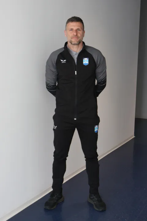 Osijek, 24. 02. 2026, Opus Arena, Press konferencija NK Osijek, predstavljanje novog trenera, Tomislava Radotića. Tomislav Radotić.snimio GOJKO MITIĆ