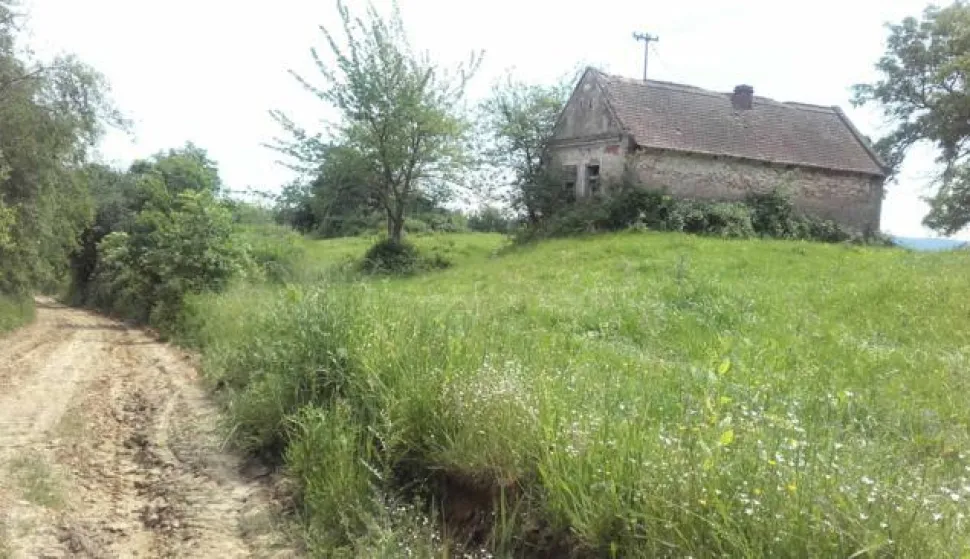 Sela u Đakov&scaron;tini zbrisana s lica zemlje. Presudila im je JNA, logori, zemlja, jezero...