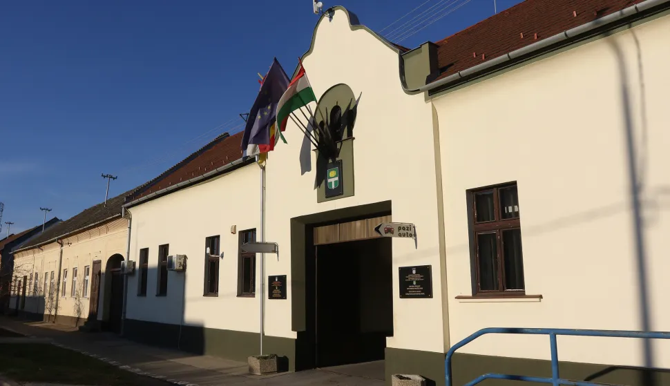 DALJ, 04. 11. 2016, OPĆINA ERDUT, DAN OPĆINE ERDUT. PRILOG. SJEDI&Scaron;TE OPĆINE.snimio GOJKO MITIĆ