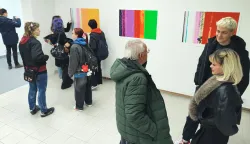 U Galeriji Knifer u Osijeku u četvrtak je otvorena izložba vizualnog osječkog umjetnika Marka Pa&scaron;alića pod nazivom "unutarnje ti&scaron;ine" 