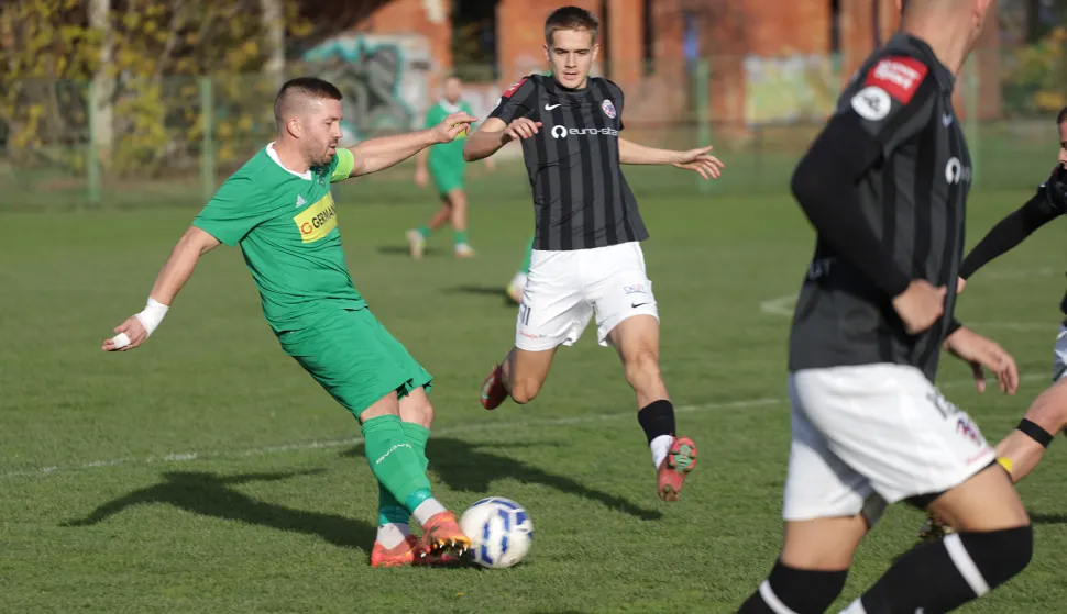 Čepin, 16. 11. 2025., Igrali&scaron;te u Čepinu, Čepin - Marsonia (Sl. Brod), Treća NL IstokSNIMIO BRUNO JOBST