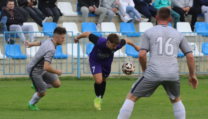 Osijek, 15. 11. 2025, Igrali&scaron;te na Zelenom polju, nogomet, Olimpija - Omladinac (Josipovac Punitovački), Prva ŽNL Osječko - baranjska.snimio GOJKO MITIĆ