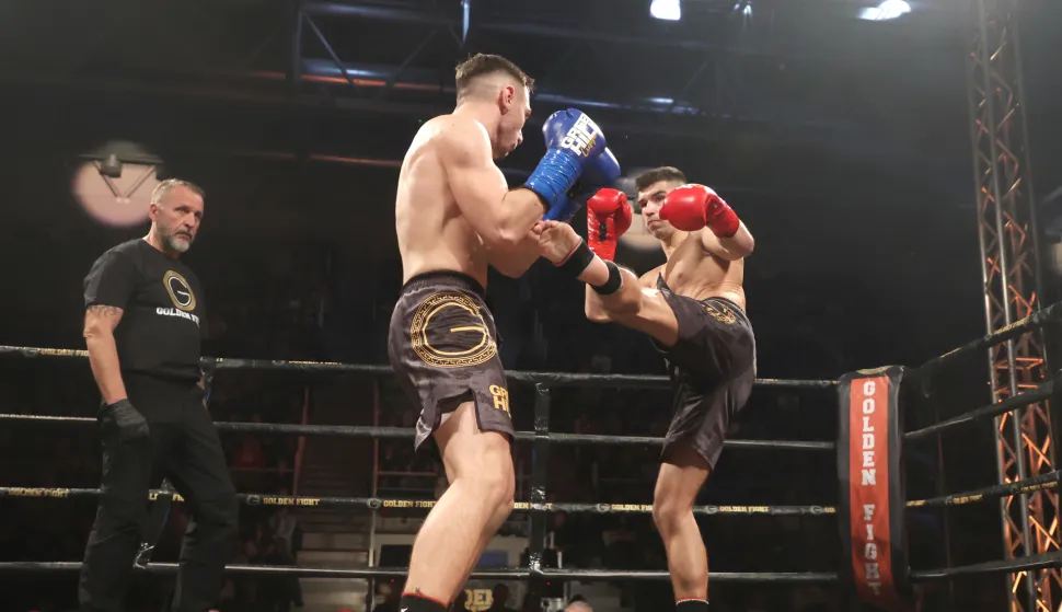 Osijek, 07. 12. 2024, Velika dvorana Gradaski vrt, GOLDEN FIGHT 7, kickboxing, MMA; Muay Thai, boks, boks bez rukavica, Andrej Kedve&scaron; - Dominik HorvathSNIMIO BRUNO JOBST