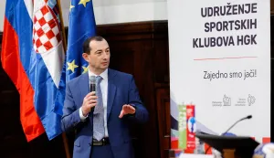 Dr.sc. Branimir Kosustupljen0