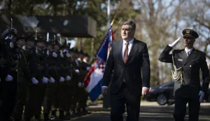 Zagreb, 25.02.2026 - Predsjednik Republike i vrhovni zapovjednik OSRH Zoran Milanović sudjelovao je na svečanom obilježavanju 26. obljetnice ustrojavanja Počasno-za&scaron;titne bojne u vojarni "1. Hrvatski gardijski zbor". Na fotografiji Zoran Milanović.foto HINA/ Daniel KASAP/ dk