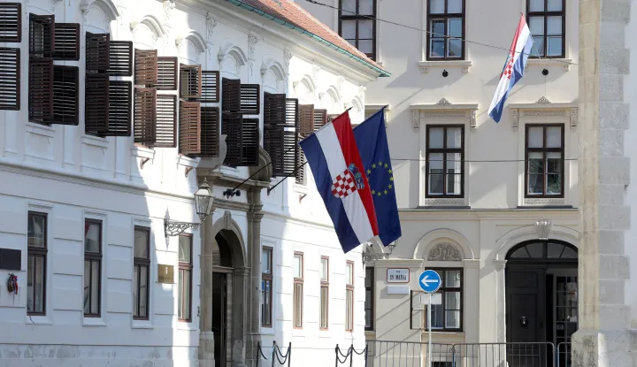 30.07.2021., Zagreb - Nakon jucer odradjene sjednice Vlade utihnuli su Banski dvori. Ljetna stanka za ministre traje do 19. kolovoza za kada je zakazana iduca sjednica, a do tada "kucu cuva" potpredsjednik Medved. rPhoto: Patrik Macek/PIXSELL