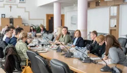 SLAVONSKI BRODIzvannastavne aktivnosti u osnovnim &scaron;kolama koje rade u jednoj smjeni bile su tema radnog sastanka održanog u Brodsko-posavskoj županiji. ožujak 2026.