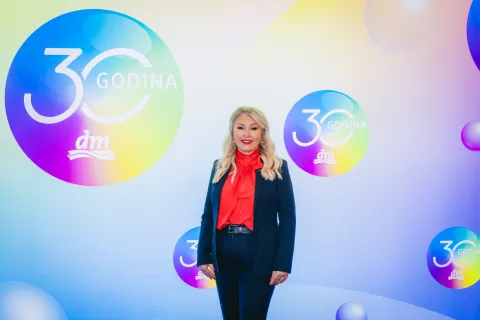 Povodom 30 godina poslovanja u Hrvatskoj dm je pokrenuo inicijativu "Žar za budućnost" Gordana Picek