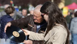 Osijek, 05. 04. 2025., kod &scaron;koljke, Sajam antikviteta, Sajam antikviteta - travanj 2025, Sara, StipaBRUNO JOBST