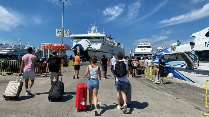 putovanje, mladi, more, trajekt, Jadran, turizam