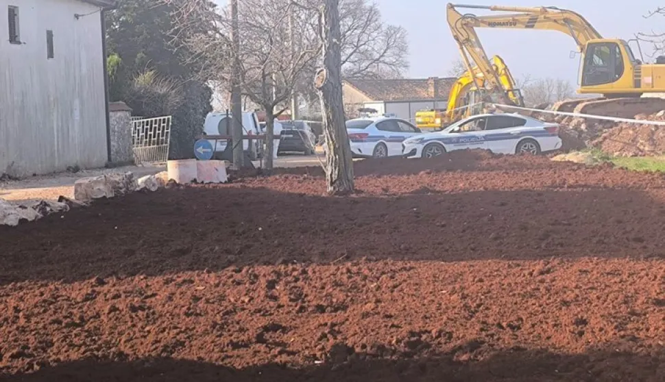 Troje mrtvih pronađeno u kući kod Poreča, susjede alarmirali psi - istraga u tijeku