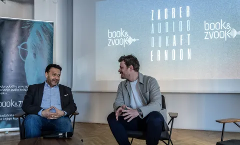 Zagreb, 3.3.2026 - U prostoru Udruženja hrvatskih arhitekata održava se Zagreb Audiobook Afternoon međunarodni stručni skup posvećen audio-knjigama. Na slici Carlo Carrenho i Colin Hauer.Foto Hina/ Dario GRZELJ/ dag