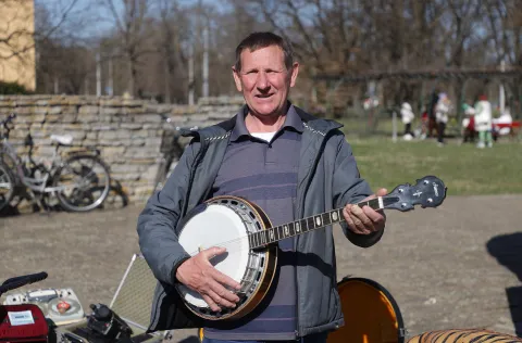Osijek, 07. 03. 2026., Sajam antikviteta, ožujak 2026, Egon Živković; bendžoSNIMIO BRUNO JOBST