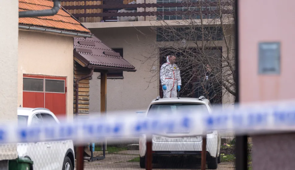 10.03.2026., Gospić - U ranim jutarnjim satima u dvoristu kuce pronadjena su dva tijela, te muska osoba koja je na mjestu dogadjaja uhicena. Ocevid je u tijeku. Photo: Hrvoje Kostelac/PIXSELL