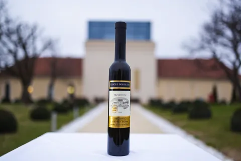 Iločki podrumi, Traminac izborna berba prosu&scaron;enih bobica 2016.