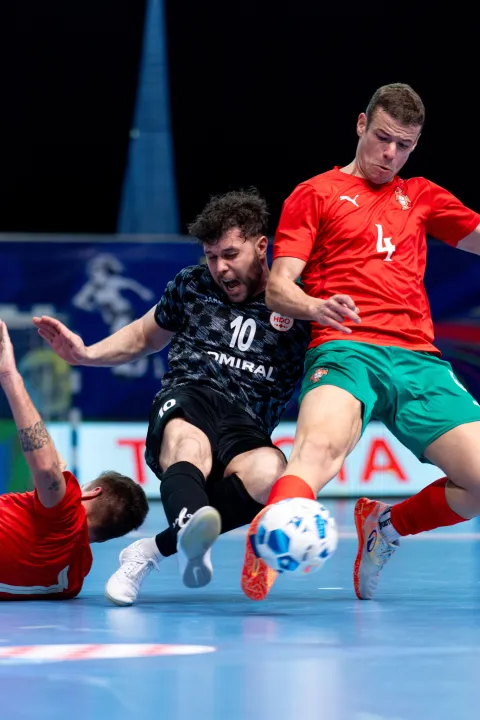 Hrvatska mu&scaron;ka futsal reprezentacija gluhih ostvarila je prvi nastup i prvu pobjedu na 7. Europskom prvenstvu u futsalu za gluhe u Poreču, svladav&scaron;i Portugal s 2:0 u susretu 2. kola skupine A.