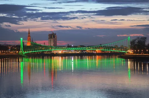 Osijek, 11. 03. 2026., Pje&scaron;ački most, Svjetski dan glaukoma, Klinika za očne bolesti, obilježavanje, most, zelena boja, zeleno svjetljen mostSNIMIO BRUNO JOBST