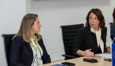 Zagreb, 12.3.2026.- Na konferenciji za novinare Ministarstva zdravstva su predstavljena dva pravilnika - o &nbsp;standardima i načinu prijema specijalizanata i o specijalističkom usavr&scaron;avanju doktora medicine, kao i Program mjera radi uključivanja doktora medicine bez specijalizacije kojima je izdano odobrenje za samostalan rad u sustav zdravstvene za&scaron;tite. Na fotografiji Martina Bogut Barić, Irena Hrstić.foto HINA/ Luka &Scaron;ANGULIN/ l&scaron;