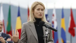 Sarajevo, 03.11.2025. - Visoka predstavnica Europske unije za vanjske poslove i sigurnosnu politiku Kaja Kallas poručila je u Sarajevu da Europska unija ostaje čvrsto posvećena stabilnosti i teritorijalnom integritetu Bosne i Hercegovine te da neće dozvoliti stvaranje sigurnosnog vakuuma u zemlji. foto HINA/ FENA/Amer Kajmović/ ml