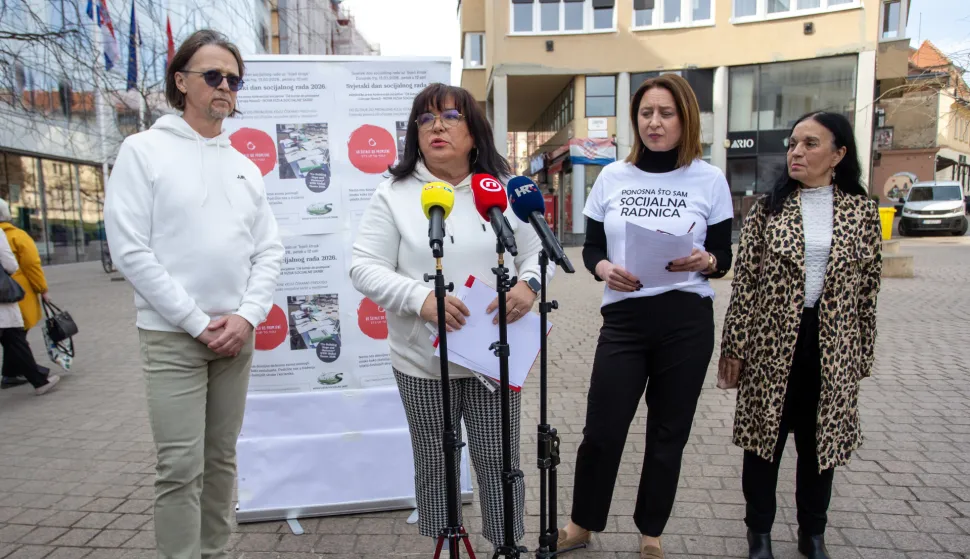 Zagreb, 13.3.2026 - Inicijativa "Od &scaron;utnje do promjene" i Udruga NOVISS - Nova vizija socijalne skrbi organizirali su konferenciju za novinare o stanju u sustavu socijalne skrbi. Na slici Nino Žganec, Nela Pamuković, Marina Vulinović, Dubravka Smolić.Foto HINA/ Sa&scaron;a KOLJAN/ sk