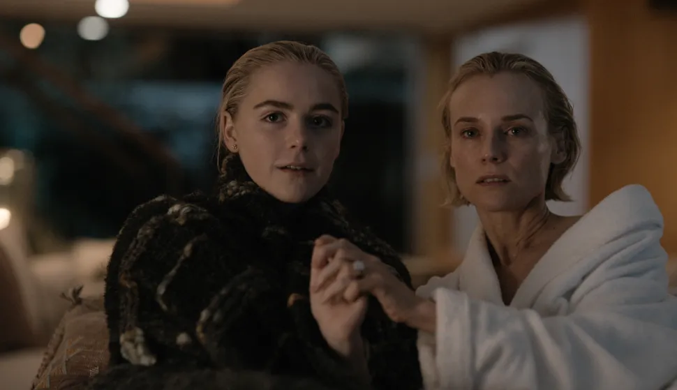 serija "Među morskim psima" ("Swimming with Sharks")