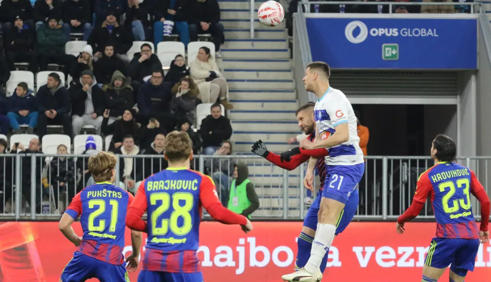 Osijek, 15. 02. 2026, Opus Arena, nogomet, Osijek - Hajduk, SuperSport HNL 25/26. Vladan Bubanja (21).snimio GOJKO MITIĆ