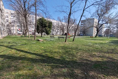 Osijek 10. 03. 2026, Dravljanik uređenje novog parkirali&scaron;ta novo rije&scaron;enje, povećanje broja parkirnih mjesta... Mjesto budućeg parkingasnimio GOJKO MITIĆ