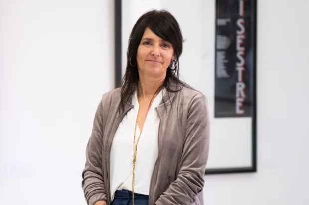 Osijek, 17. 3. 2026., Izložba plakata HNK, &Scaron;PUDOzana Tomić; izložba; &Scaron;PUD; HNK; predstave; plakati