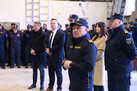 NA&Scaron;ICEU sklopu EU projekta "Jačanje kapaciteta za protupožarnu za&scaron;titu na brdsko-planinskim i potpomognutim područjima", u prostoru DVD-a Na&scaron;ice održana je podjela osobne za&scaron;titne opreme za vatrogasce s područja VZ-a Osječko-baranjske županije,17. 3. 2026.