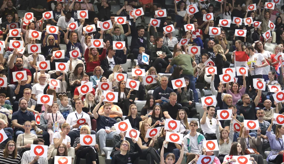 Osijek, 13. 04. 2025., Dvorana Gradski vrt, DOBRO World Cup, DOBRO World Cup 2025, finale, finale nedjelja, preskok, navijačiSNIMIO BRUNO JOBST