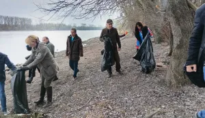 Či&scaron;ćenje obale Dunava kod Batine