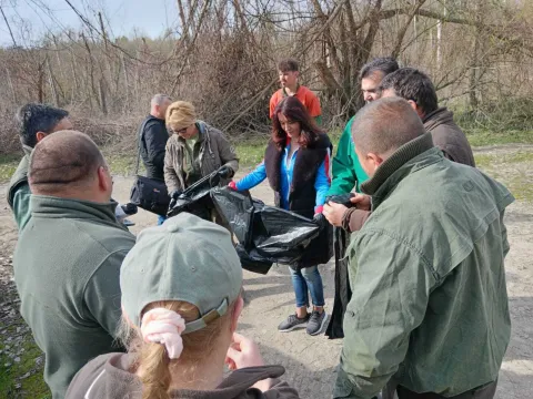 Či&scaron;ćenje obale Dunava kod Batine