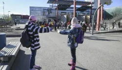 epa08420934 Children keep the social distancing rules as pupils arrive to start the primary school in Helsinki, Finland, 14 May 2020. Finnish government decided to open schools after two months lock-down and measures to stem the widespread of the SARS-CoV-2 coronavirus which causes the Covid-19 disease. The latest official reports from 13 May 2020 state Finland has had a total of 6054 confirmed infections, while 284 people have died of the disease. EPA/KIMMO BRANDT