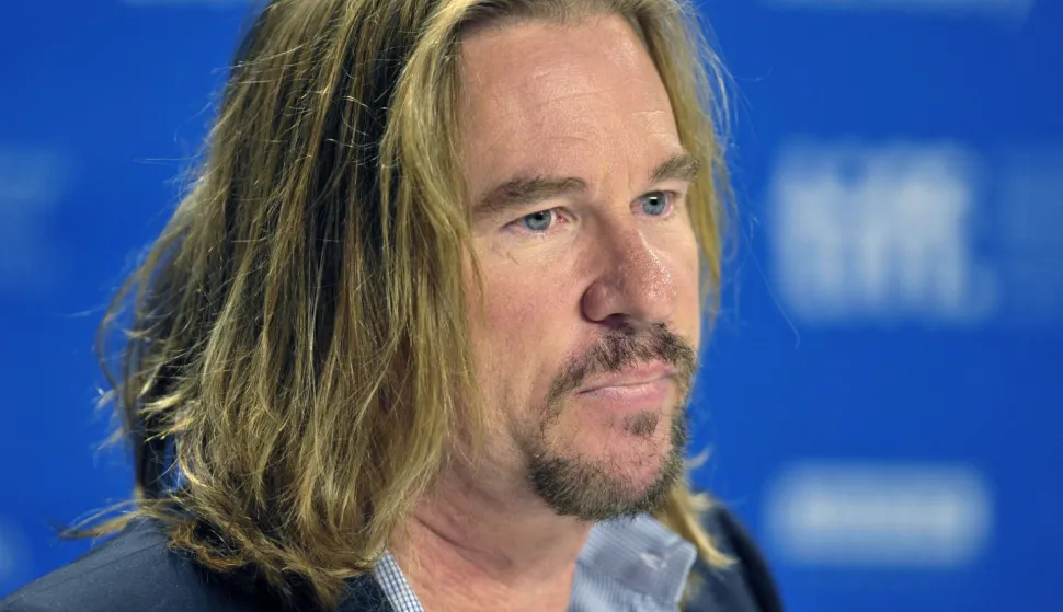 epa05611636 (FILE) The file picture dated 12 September 2011 shows US actor Val Kilmer at the press conference for the movie 'Twixt' during the 36th annual Toronto International Film Festival, in Toronto, Canada. According to media reports on 31 October 2016, Val Kilmer is battling oral cancer, as fellow actor Michael Douglas revealed. EPA/WARREN TODA