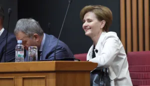 Zagreb, 27.03.2025.- Nastavak 5. sjednice Hrvatskog sabora koja je započela raspravom o Polugodi&scaron;njoj informaciji o financijskom stanju, stupnju ostvarenja stabilnosti cijena i provedbi monetarne politike u drugom polugodi&scaron;tu 2023. godine. Na fotografiji Sandra &Scaron;valjek.foto HINA/ Admir BULJUBA&Scaron;IĆ/ abu