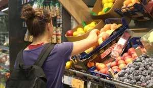 Osijek, 06. 08. 2025., Ulica J. J. Strossmayera, Studenac, trgovina, Studenac trgovina, kupovina; kupovna moć; inflacija; potro&scaron;ačka ko&scaron;arica; poskupljenje; namirnica; namirnice SNIMIO BRUNO JOBST