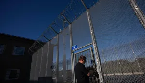 Prison director Gabriel Wessman is pictured during a visit to the Anstalten Rosersberg prison facility on March 4, 2026 in Rosersberg, north of Stockholm, Sweden. The closed prison, operated by the Swedish Prison and Probation Service, is a security class 2 facility and includes prison and detention units. Rosersberg is among several facilities in Sweden preparing special units for young offenders. (Photo by Jonathan NACKSTRAND/AFP)