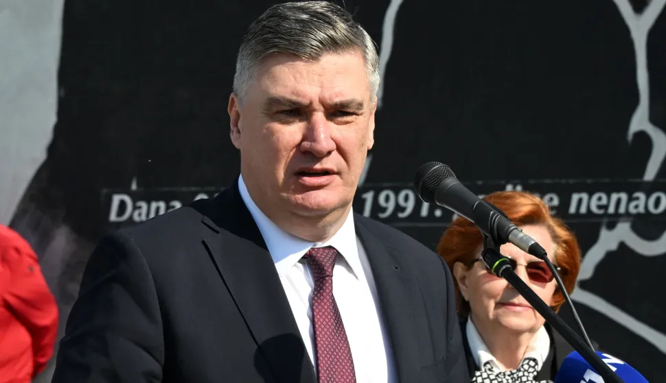 Bogdanovci, 10.03..2026. - Spomen obilježje u Bogdanovcima. Predsjednik RH Zoran Milanović&nbsp;sudjelovao je na obilježavanju Dana hrvatskih branitelja Vukovara i 35. obljetnice postrojavanja nenaoružanih odreda u Bogdanovcima. Na fotografiji Zoran Milanović.foto HINA/Gordan Panić