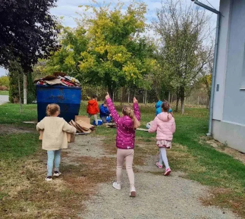 Ministarstvo znanosti, obrazovanja i mladih svake godine objavljuje poziv za financiranje projekata u sklopu izvannastavnih aktivnosti, preventivnih programa i projekata i programa rada s darovitim učenicima. I ove &scaron;kolske 2025./2026. godine Osnovna &scaron;kola Bratoljuba Klaića u Bizovcu se prijavila na sva tri poziva i ponudila prijedloge projekata u sva tri područja. 