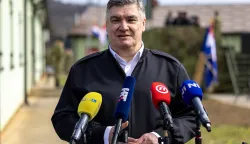 Slunj, 20.03.2026 - Svečana prisega 1. nara&scaron;taja ročnih vojnika na Temeljnom vojnom osposobljavanju na vojnom poligonu "Eugen Kvaternik" kod Slunja. Na slici predsjednik Republike Hrvatske Zoran Milanović dao je izjavu za medije.foto HINA/ Damir SENČAR/ ds