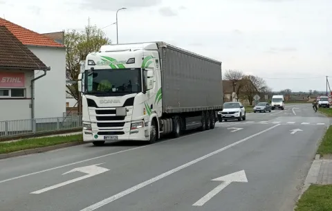 Belom Manastiru je južni krak obilaznice nužnost
