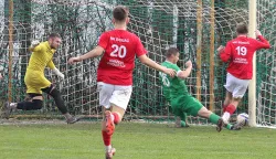 Čepin, 05. 12. 2025., Igrali&scaron;te u Čepinu, nogomet, Čepin - Borac (Kneževi Vinogradi), Treća NL IstokSNIMIO BRUNO JOBST