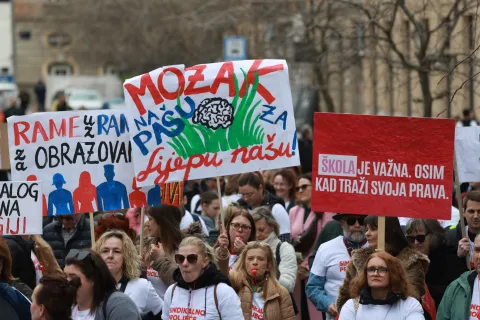 Zagreb, 21.03.2026 - Prosvjed "Sindikalno prolje?e", u organizaciji ?est sindikata javnih slu?bi, odr?an je na Europskom trgu. foto HINA/ Lana SLIVAR DOMINI?/ ik