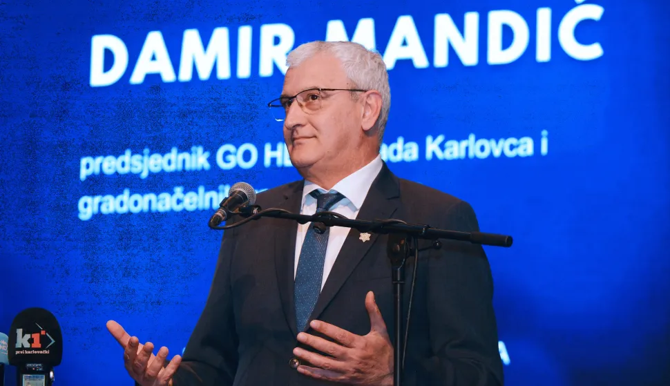 Karlovac, 13.03. 2026. - U Gradskom kazali?tu "Zorinu domu" u Karlovcu sve?ano je obilje?ena 36. godi?njica osnutka HDZ-a u Karlovcu i Karlova?koj ?upaniji. Sve?anosti je nazo?io i Andrej Plenkovi?. Na slici Damir Mandi?.foto HINA/ Mladen VOLARI?/ ik