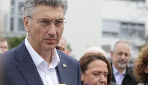 Zagreb.21.3.2026.- U povodu obilježavanja 6. obljetnice zagrebačkog potresa, predsjednik Vlade Andrej Plenković i članovi Vlade obi&scaron;li su nekoliko lokacija poslijepotresne obnove.Na slici predsjednik Vlade obilazi obnovljene prostore Klinike za plućne bolesti Jordanovac KBC-a Zagreb. Foto HINA/Tomislav Pavlek/tp